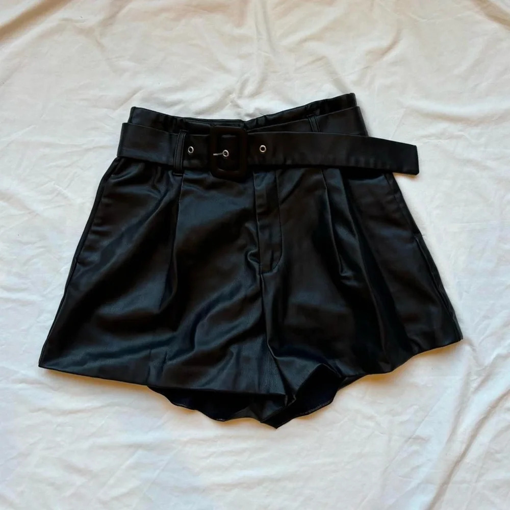 Zara Black faux leather shorts with belt detailing l shorts